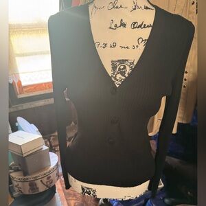 Leith Black Ribbed Button-Front V-Neck Sweater